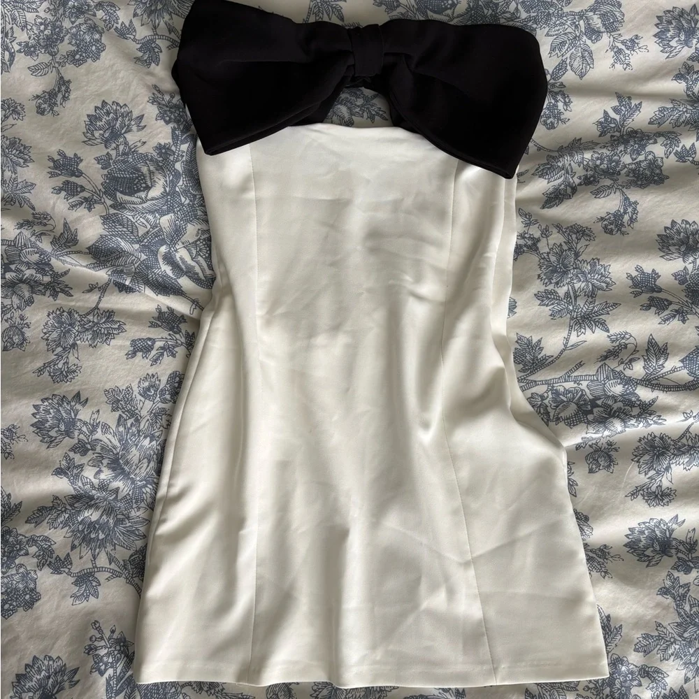 ZARA Strapless Bow Dress - Picture 3 of 4